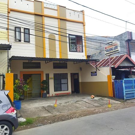 Oyo 92231 Penginapan Tanjung Alang Syariah Makassar Ngoại thất bức ảnh
