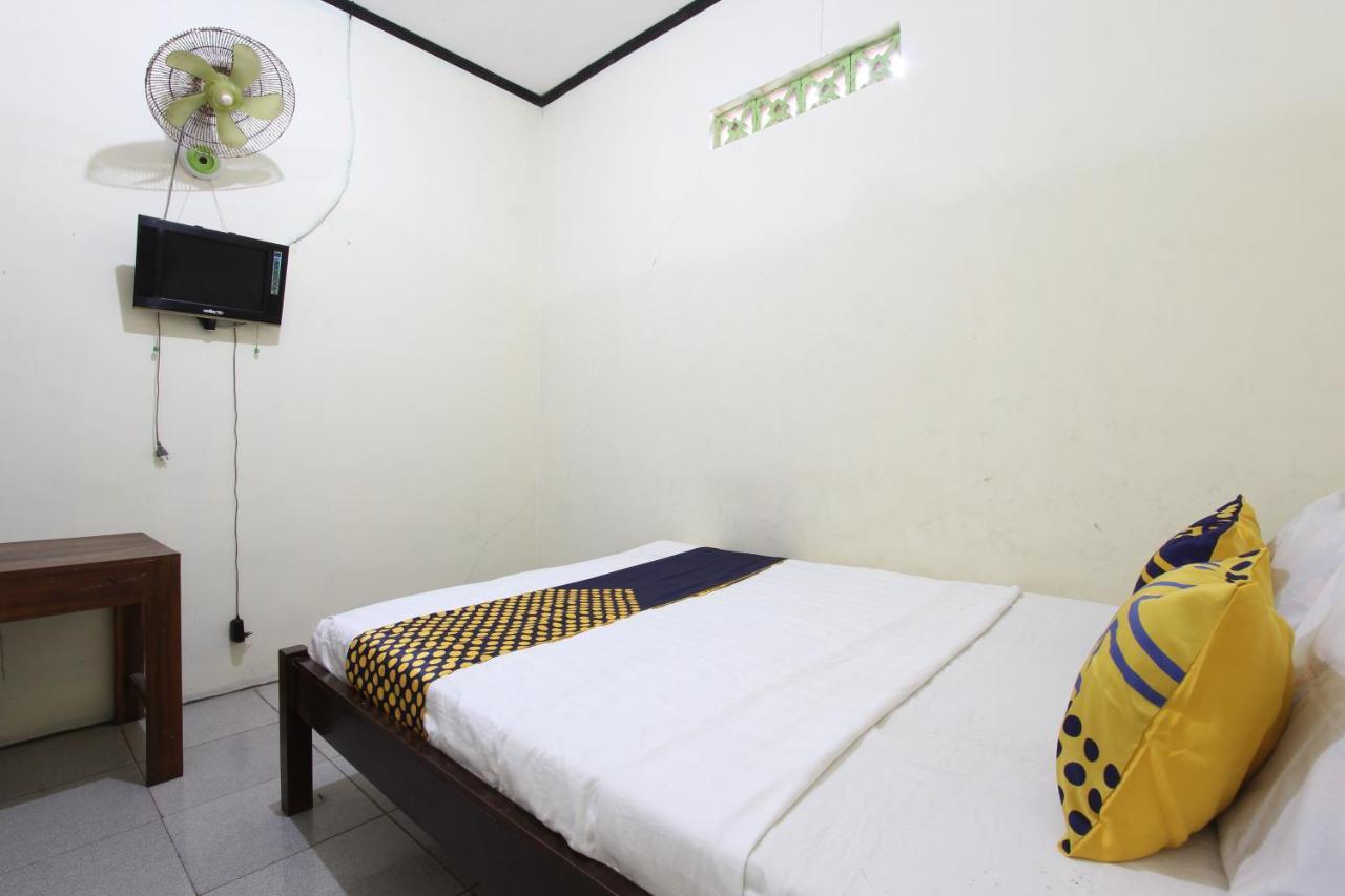 Oyo 92231 Penginapan Tanjung Alang Syariah Makassar Ngoại thất bức ảnh