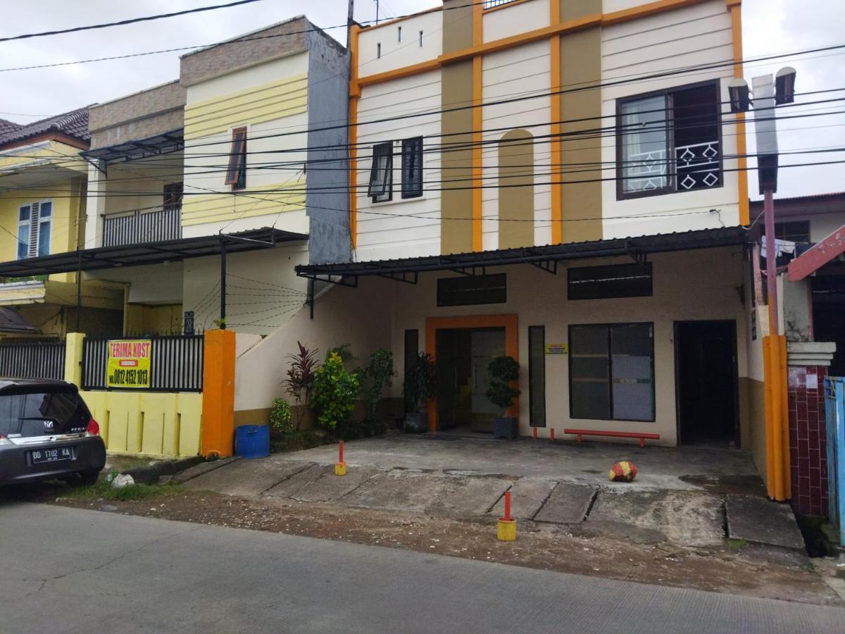 Oyo 92231 Penginapan Tanjung Alang Syariah Makassar Ngoại thất bức ảnh