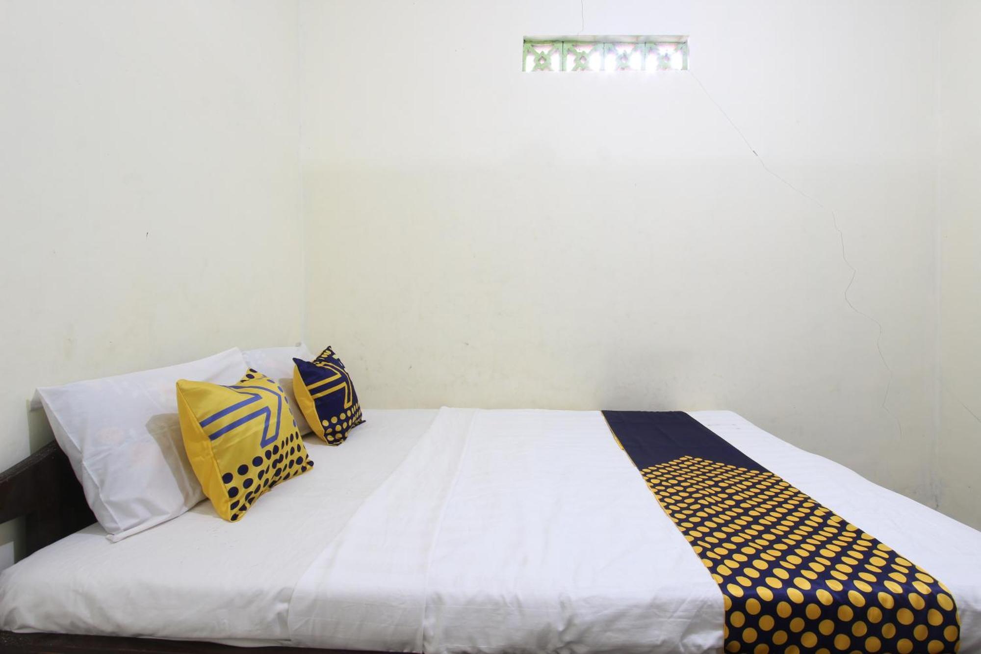 Oyo 92231 Penginapan Tanjung Alang Syariah Makassar Ngoại thất bức ảnh